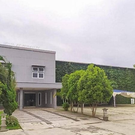 Graha Ht Sumantri Mitra Reddoorz Hotel Tasikmalaya Exterior foto